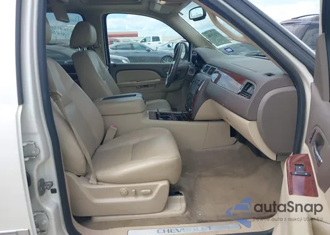 2013 Chevrolet Suburban 1500 Ltz из США, поврежденный, VIN 1GNSKKE74DR342029